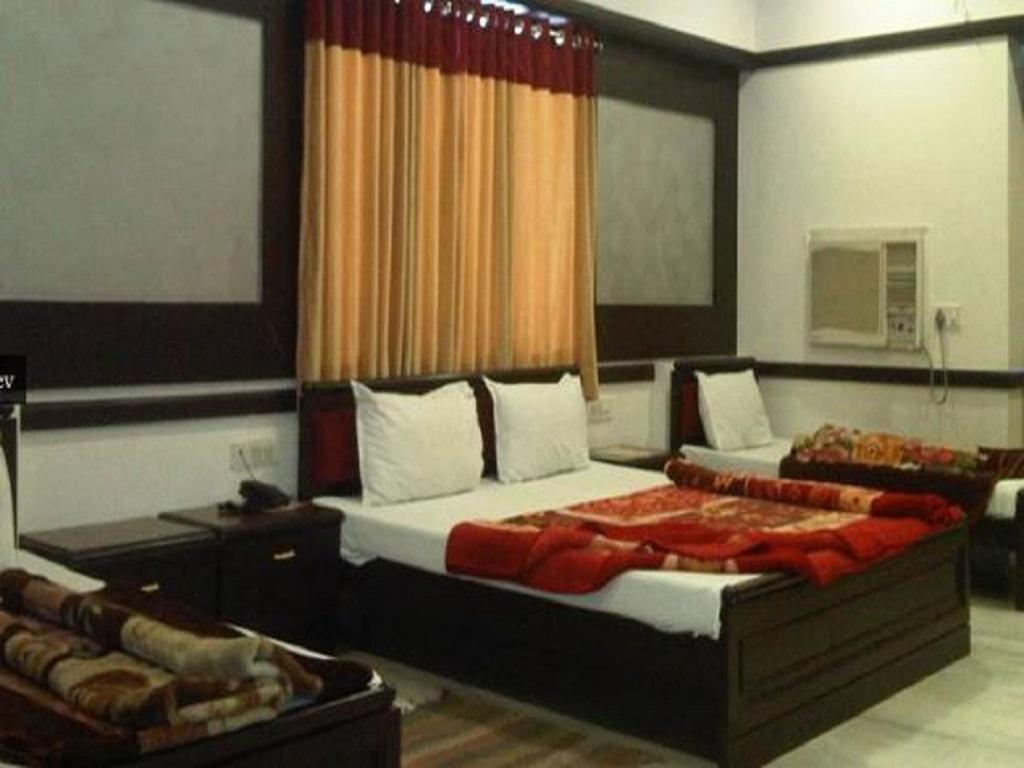 Hotel Ambaji International Ranpur Exteriör bild